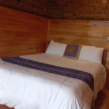 Indigo Snail Boutique Hmong Homestay Sapa Exteriör bild